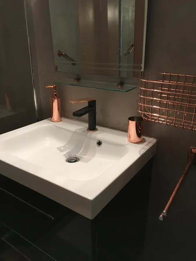 باريس Left Bank Deluxe Apartment فرنسا