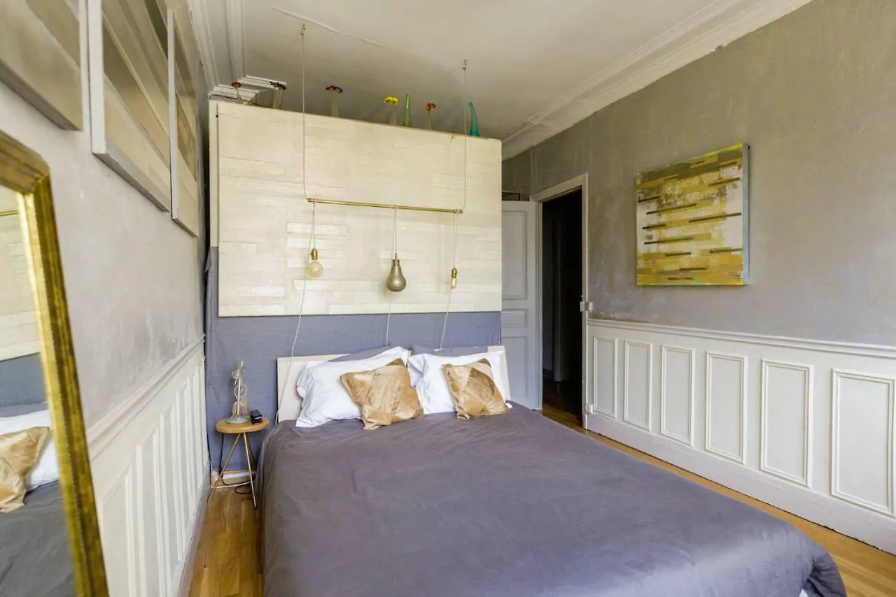 باريس Left Bank Deluxe Apartment