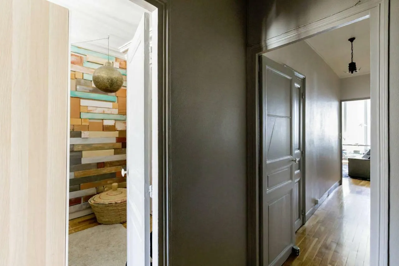 باريس Left Bank Deluxe Apartment