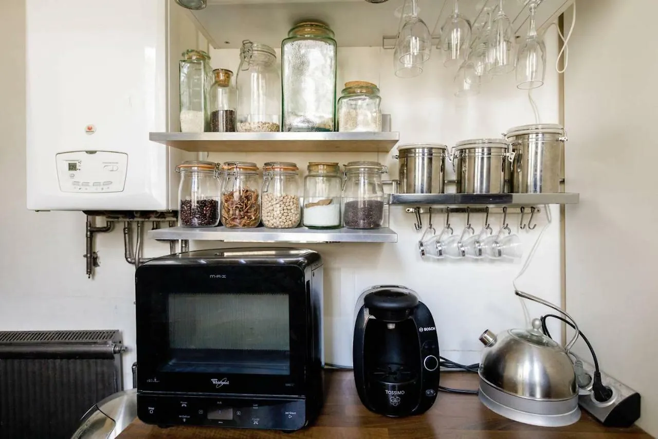 باريس Left Bank Deluxe Apartment